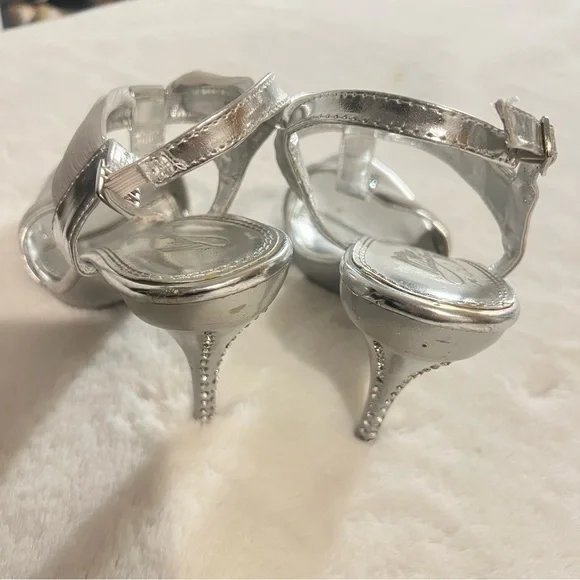 Michelangelo Silver Rhinestone Embellished T Strap Heels Women Size 7.5 - Picture 3 of 9